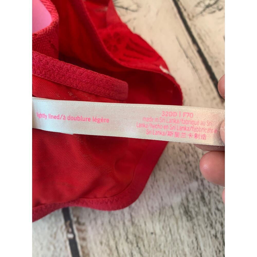 PINK BY VS Women's Red Lace Lightly Lined Underwire Bra / Size: 32DD - Picture 11 of 11